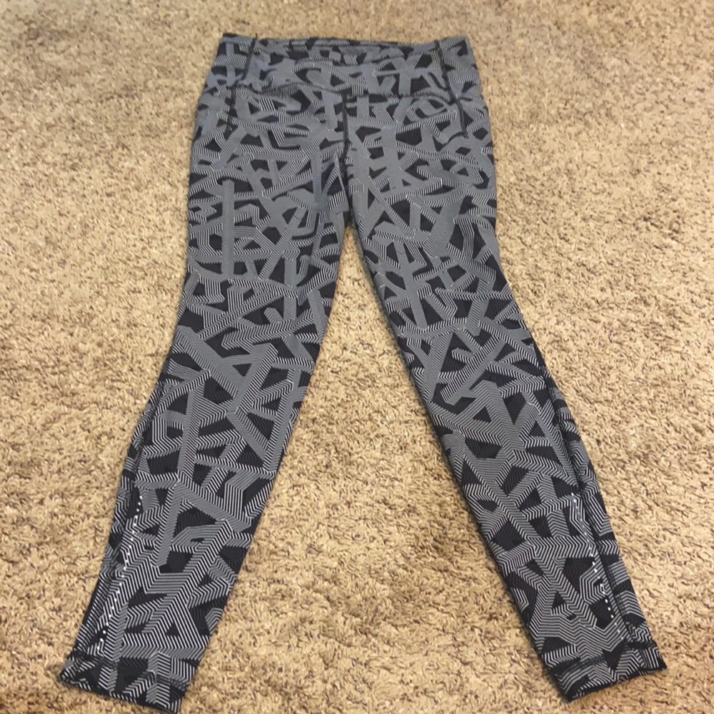 Lululemon Swift speed high rise tight. Size 10